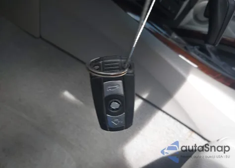 2008 BMW 328Xi из США, поврежденный, VIN WBAVC73528KP37985